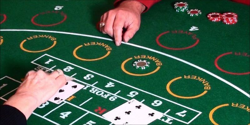 What should beginners know about playing Baccarat?